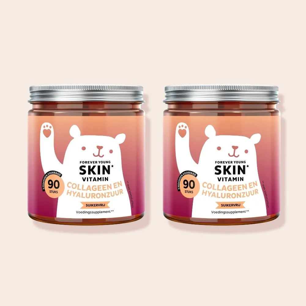 Twee potjes Forever Young Skin Vitamin met elk 90 suikervrije gummies met collageen en hyaluronzuur, voor langdurige dagelijkse ondersteuning van de huid l Bears with Benefits.